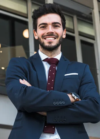 Our Financial Experts The Team  Member Solution. - 雷速官网